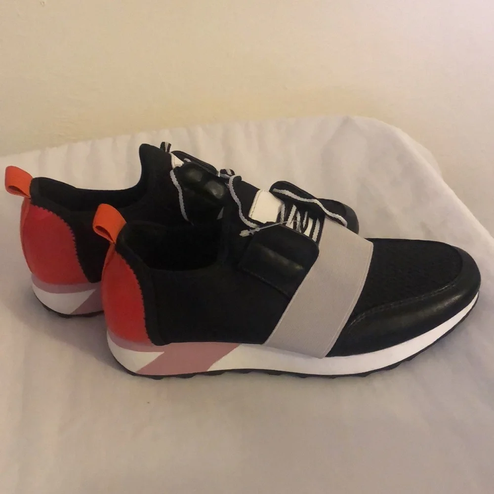 Brash tennis shoes brand new 6.5 black, grey, bright red, mauve pink color - Picture 2 of 5